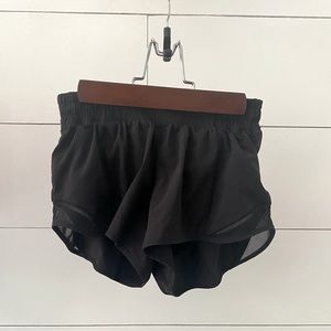 Lululemon 2.5” Black Hotty Hot Shorts